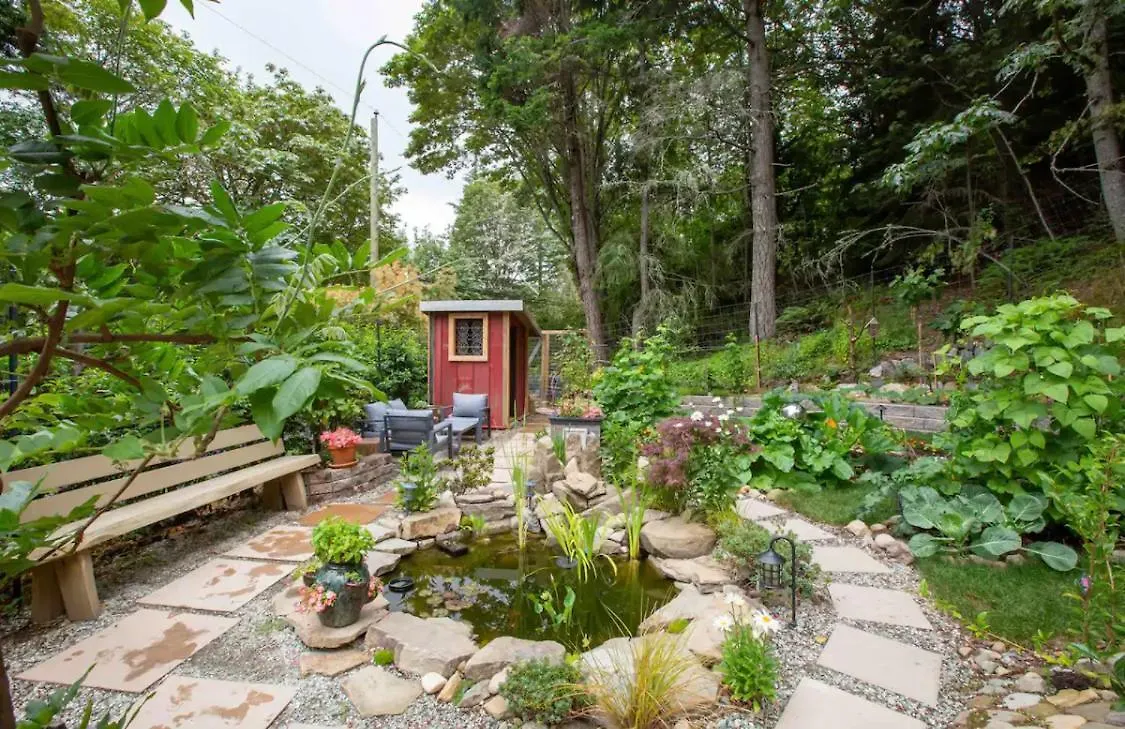 Sungate On Salt Spring - Luxurious Suite With Cedar Hot Tub & View Ganges