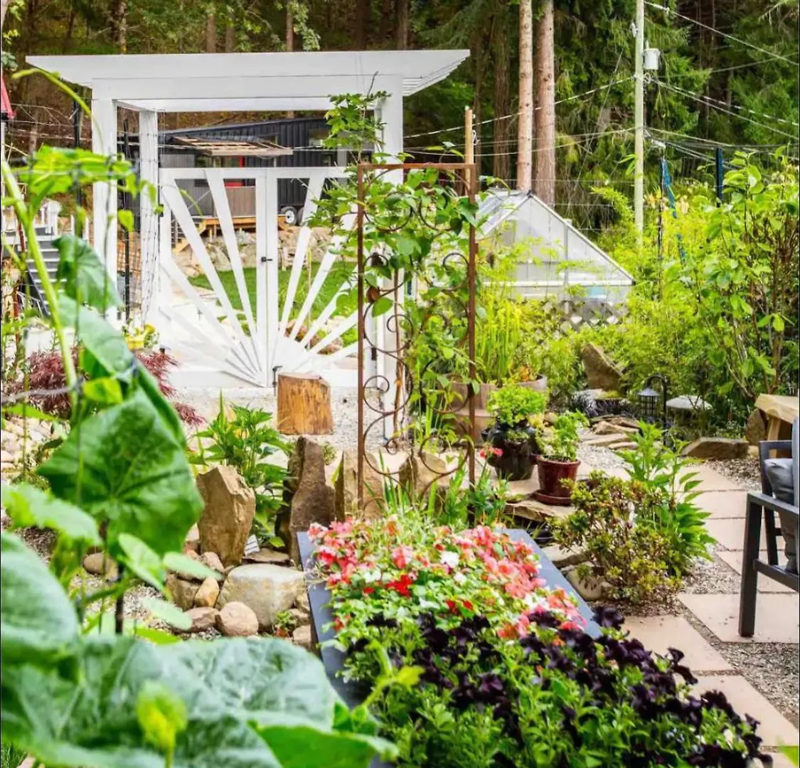 Sungate On Salt Spring - Luxurious Suite With Cedar Hot Tub & View Ganges