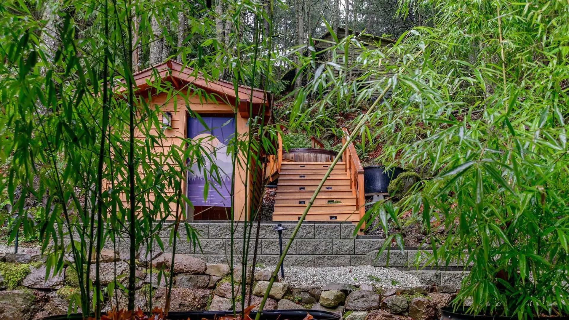Sungate On Salt Spring - Luxurious Suite With Cedar Hot Tub & View Ganges Kanada