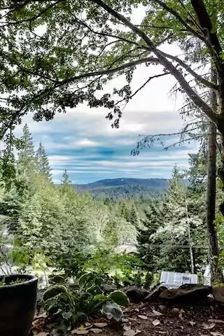 Bed & Breakfast Sungate On Salt Spring - Luxurious Suite With Cedar Hot Tub & View Ganges Canada